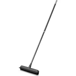 Černý gumový smeták Addis Broom