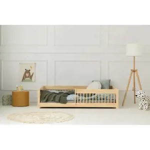 Produkt Dětská postel z borovicového dřeva v přírodní barvě 70x140 cm Mila CPW – Adeko