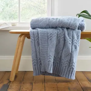 Produkt Modrá pletená deka 150x200 cm Cable Knit – Bianca