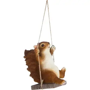 Polyresinová zahradní soška Squirrel – Esschert Design