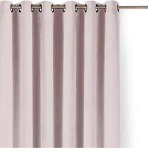 Produkt Světle růžový sametový dimout závěs 265x300 cm Velto – Filumi