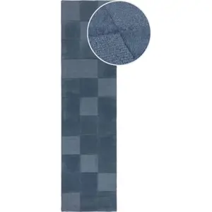 Tmavě modrý ručně tkaný vlněný běhoun 60x230 cm Checkerboard – Flair Rugs